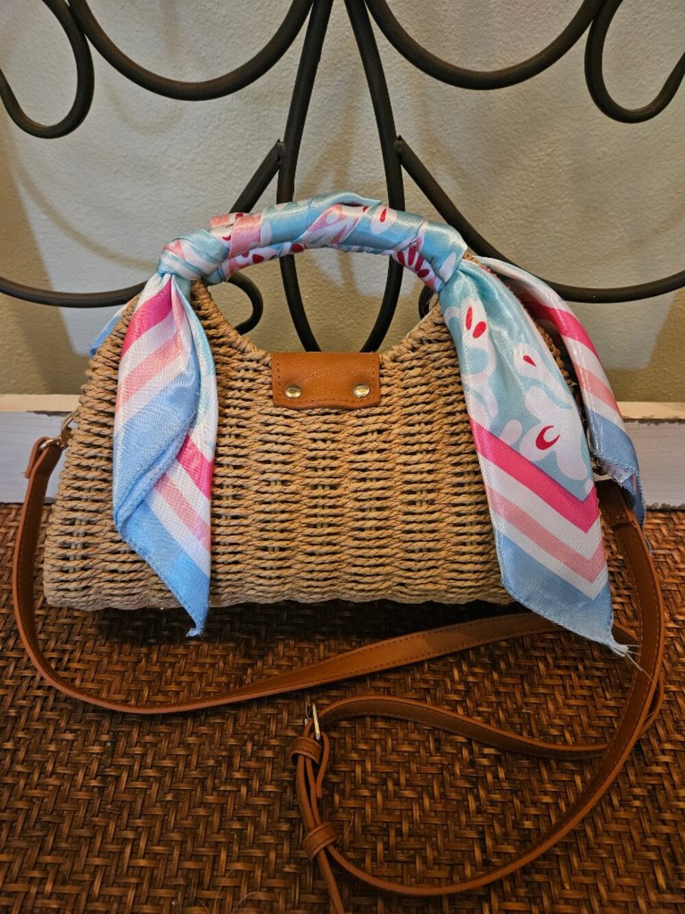 Summer Handbag/Crossbody tan Straw color woven - Picture 2 of 7